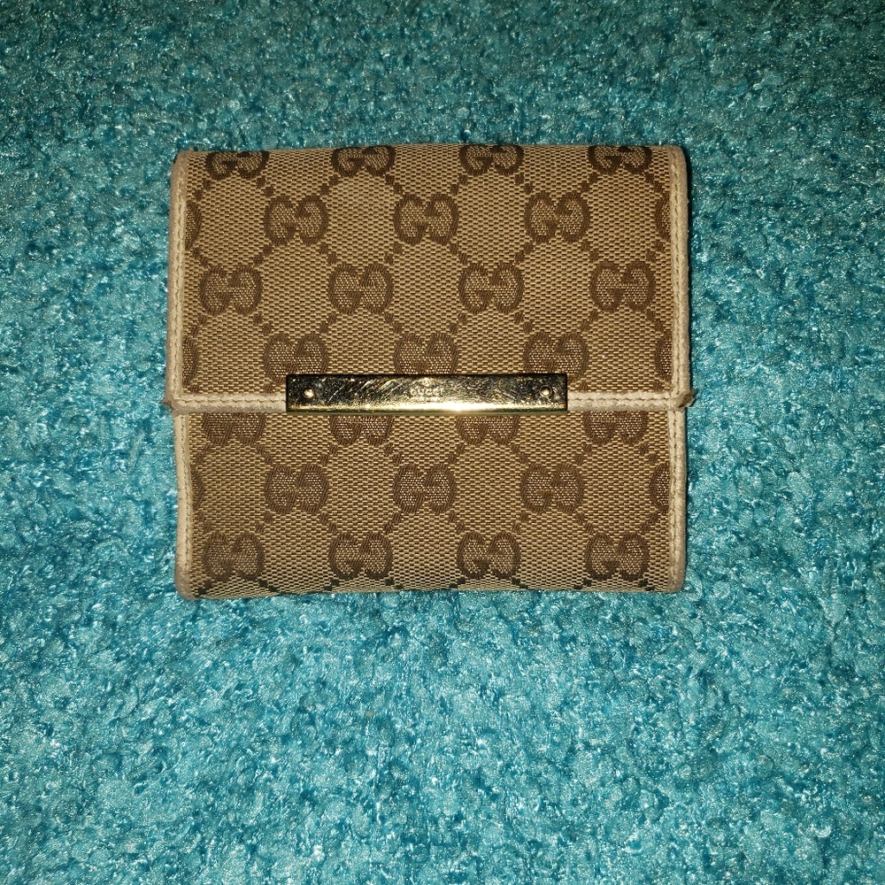 Authentic Gucci wallet
